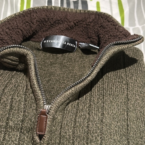 Oscar de la Renta Men's Olive Green Half-Zip Sweater - Picture 2 of 3